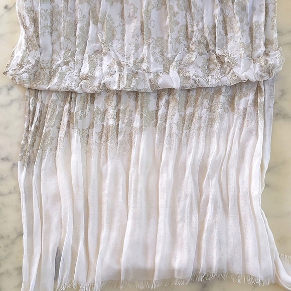 NWOT. Express Large printed gold patterns scarf/wrap with wrinkled style. - Picture 2 of 4